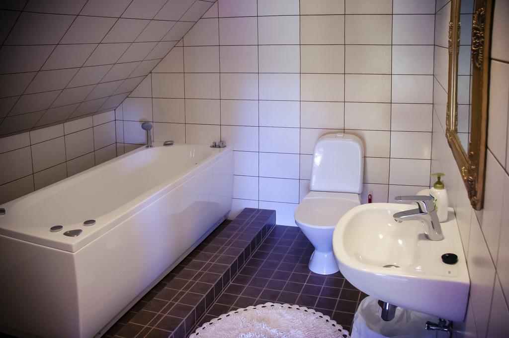 Poeoeni Tavern & Guesthouse Misso Dış mekan fotoğraf